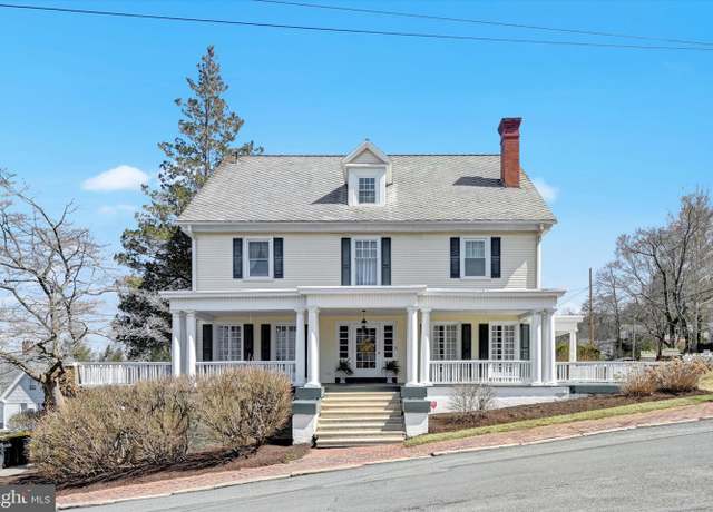 Property at 1240 Howard Ave, Pottsville, PA 17901, 4 beds, 2.5 baths