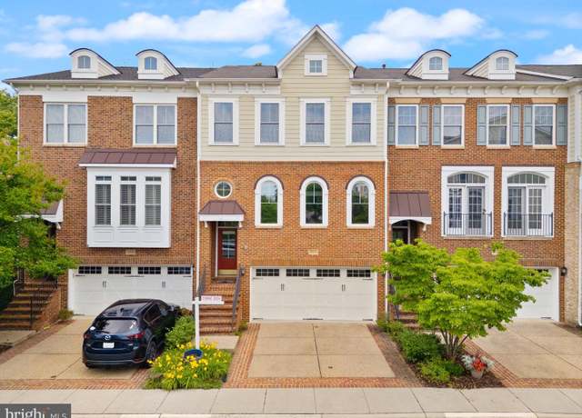 Property at 504 Hollingsworth Ter, Herndon, VA 20170, 3 beds, 3.5 baths