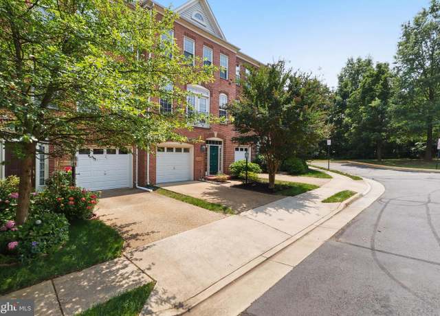 Property at 13619 Red Squirrel Way, Herndon, VA 20171, 3 beds, 3 baths