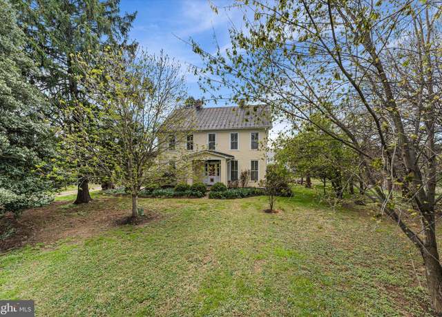 Property at 36625 Shoemaker School Rd, Purcellville, VA 20132, 5 beds, 2 baths