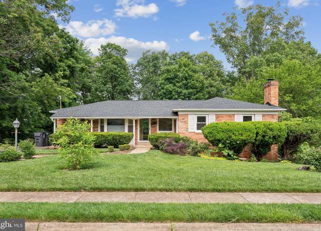 Property at 8709 Barnett St, Manassas, VA 20110, 4 beds, 3 baths