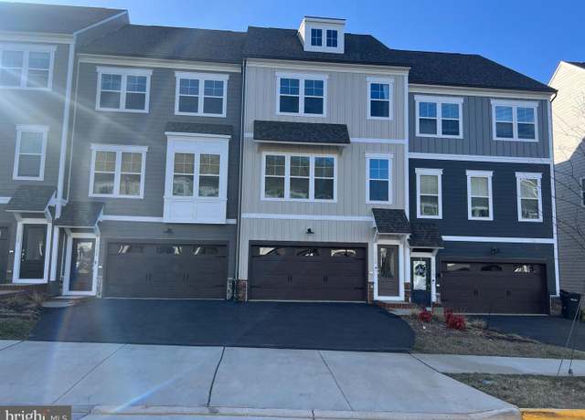 Property at 1746 Blue Spruce St, Dumfries, VA 22026, 3 beds, 3.5 baths