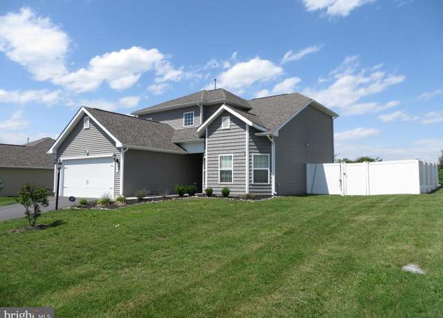 Property at 14 Cassatt Ln, Martinsburg, WV 25401, 4 beds, 2.5 baths