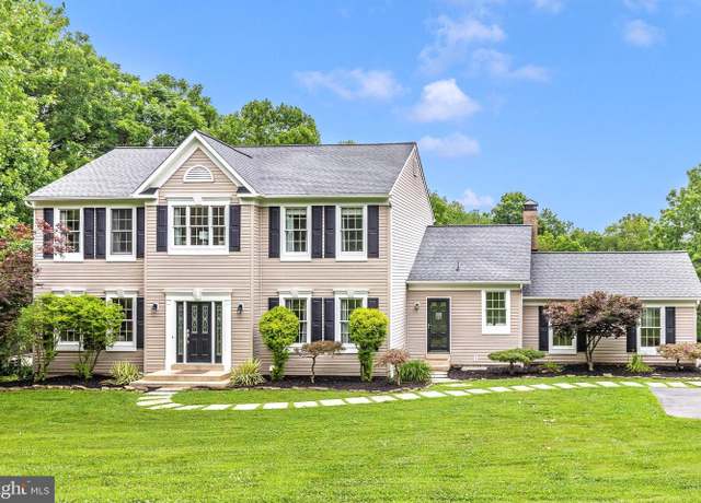 Property at 25217 Woodfield School Rd, Gaithersburg, MD 20882, 5 beds, 4 baths