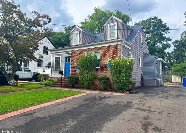Property at 121 E Olive St, Westville, NJ 08093, 3 beds, 1 bath