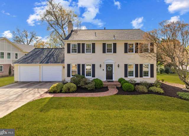 Property at 3719 Carriage House Ct, Alexandria, VA 22309, 4 beds, 2.5 baths