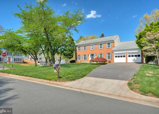 Property at 200 Hawkins Ln, Sterling, VA 20165, 4 beds, 2.5 baths