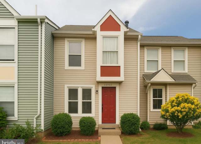 Property at 15323 Gatehouse Ter, Woodbridge, VA 22191, 2 beds, 2.5 baths