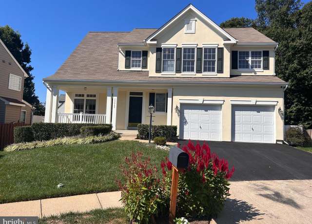 Property at 13089 Pilgrims Inn Dr, Woodbridge, VA 22193, 4 beds, 3.5 baths