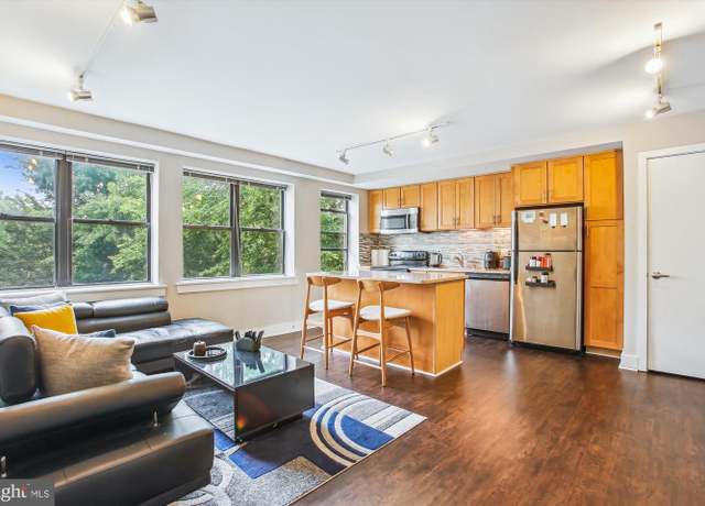 Property at 212 Oakwood St SE #211, Washington, DC 20032, 1 bed, 1 bath