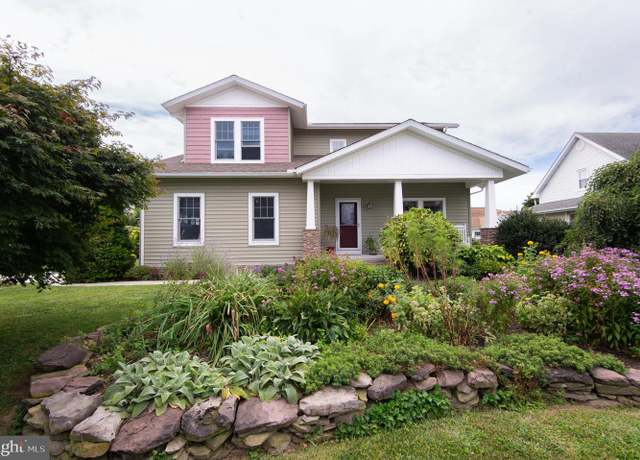 Property at 61 Bay Breeze Dr, Lewes, DE 19958, 3 beds, 2.5 baths