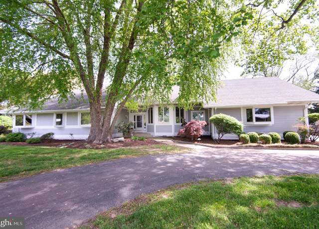 Property at 2210 Horns Point Rd, Cambridge, MD 21613, 3 beds, 2.5 baths