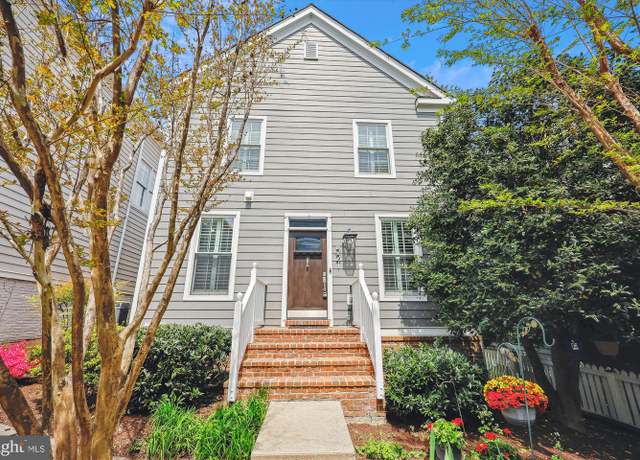 Property at 521 Kent Oaks Way, Gaithersburg, MD 20878, 3 beds, 3.5 baths