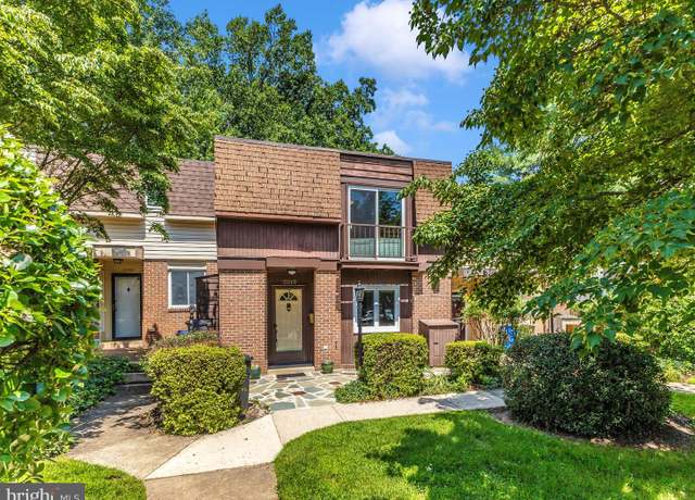 Property at 12263 Greenleaf Ave, Potomac, MD 20854, 3 beds, 3 baths