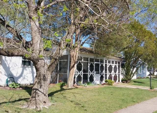 Property at 1009 Massachusetts Ave, Somers Point, NJ 08244, 3 beds, 2 baths