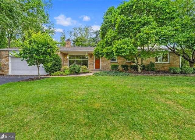 Property at 16 Windsor Dr, Princeton Junction, NJ 08550, 4 beds, 2.5 baths