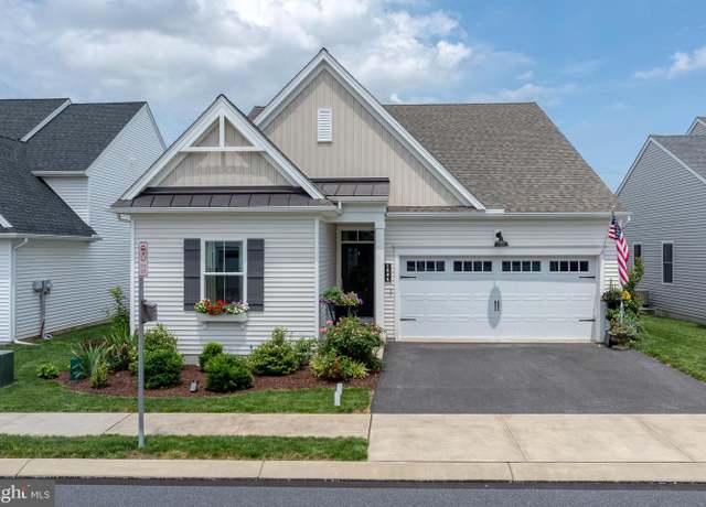 Property at 1806 Emerald Way, Mount Joy, PA 17552, 3 beds, 2 baths