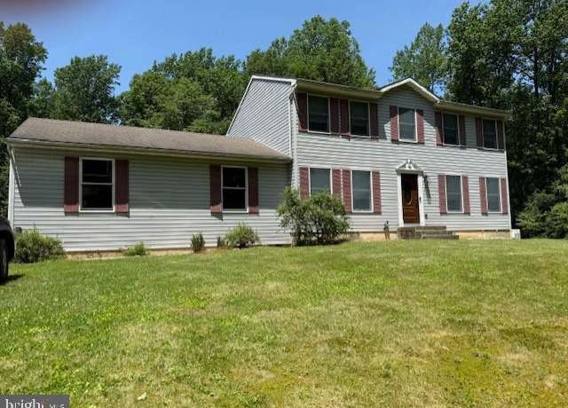 Property at 9155 N Loop Rd, Slatington, PA 18080, 4 beds, 2.5 baths
