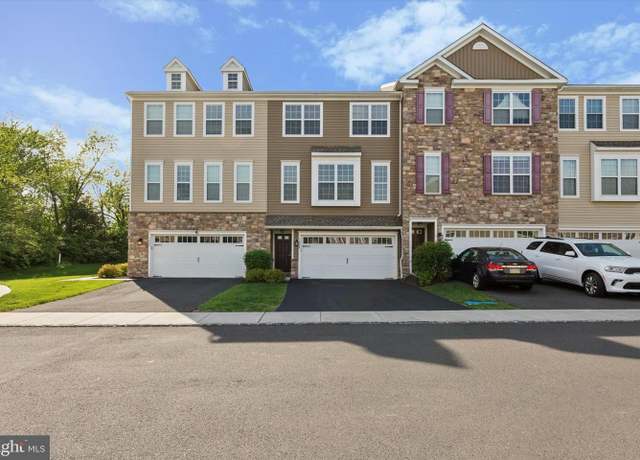 Property at 1039 Chapman Cir, Hatfield, PA 19440, 3 beds, 3 baths