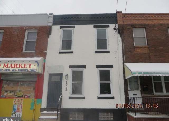 Property at 2802 Snyder Ave, Philadelphia, PA 19145, 2 beds, 2.5 baths
