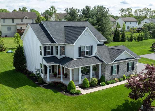 Property at 1432 Greenmeadow Dr, York, PA 17408, 4 beds, 2.5 baths