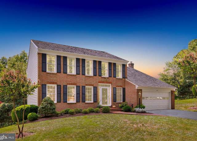 Property at 613 Jacob Ct SW, Leesburg, VA 20175, 4 beds, 3.5 baths