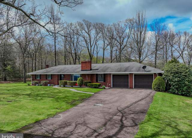 Property at 7161 Avilton Lonaconing Rd, Lonaconing, MD 21539, 3 beds, 2.5 baths