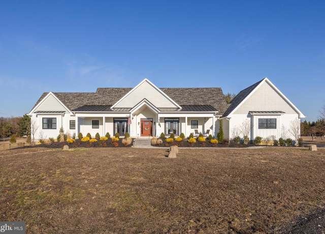 Property at 268 Hartford Rd, Medford, NJ 08055, 3 beds, 2.5 baths