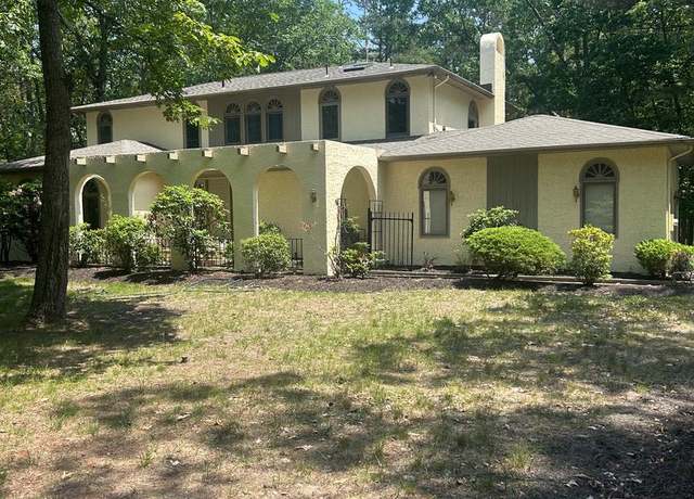 Property at 3 Grand Coach Ct, Medford, NJ 08055, 4 beds, 3 baths