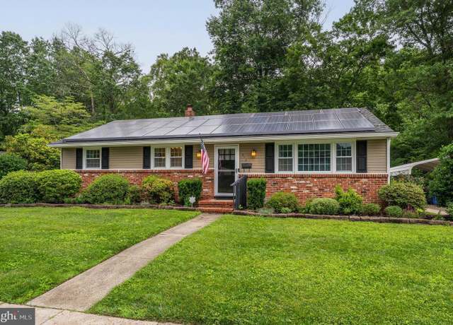 Property at 315 Lake Blvd, Lindenwold, NJ 08021, 3 beds, 2 baths