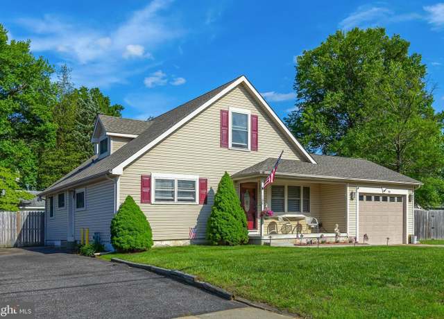 Property at 166 Queen St, West Deptford, NJ 08086, 3 beds, 1.5 baths