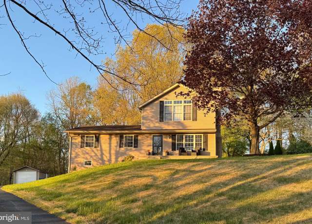 Property at 7 Richard Wilson Dr, Coatesville, PA 19320, 4 beds, 2.5 baths