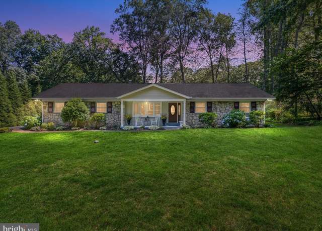 Property at 451 E Lafayette Dr, West Chester, PA 19382, 3 beds, 2.5 baths