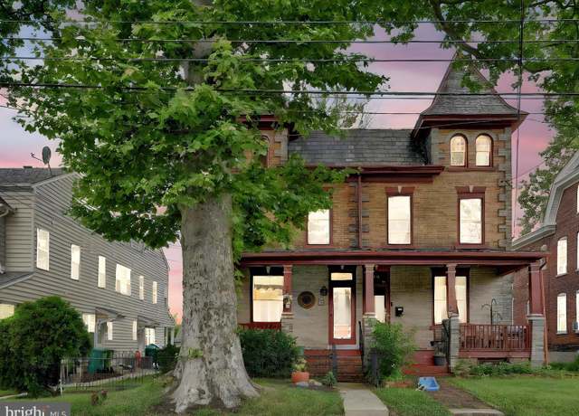 Property at 320 W Walnut St, North Wales, PA 19454, 4 beds, 1.5 baths