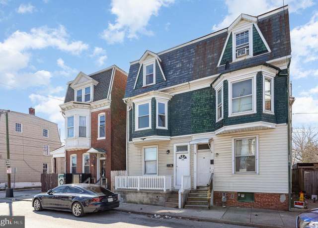 Property at 34 N West St, York, PA 17401, 5 beds, 1.5 baths