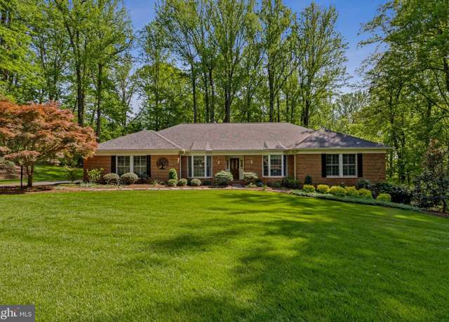 Property at 6832 Sandstone Ct, Warrenton, VA 20187, 3 beds, 2.5 baths