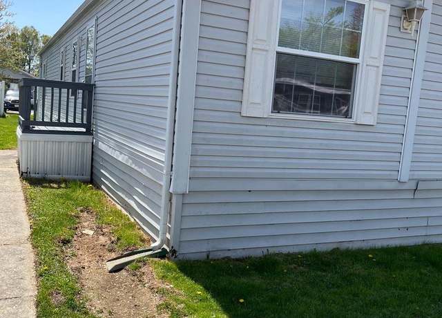 Property at 14723 National Dr, Chantilly, VA 20151, 2 beds, 2 baths