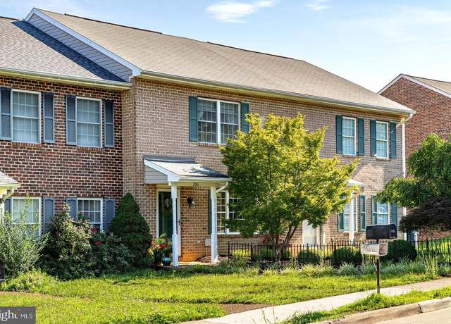 Property at 293 Emerald Dr, Harrisonburg, VA 22801, 3 beds, 2.5 baths