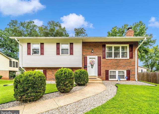 Property at 9610 Bonair Dr, Manassas, VA 20109, 4 beds, 2 baths