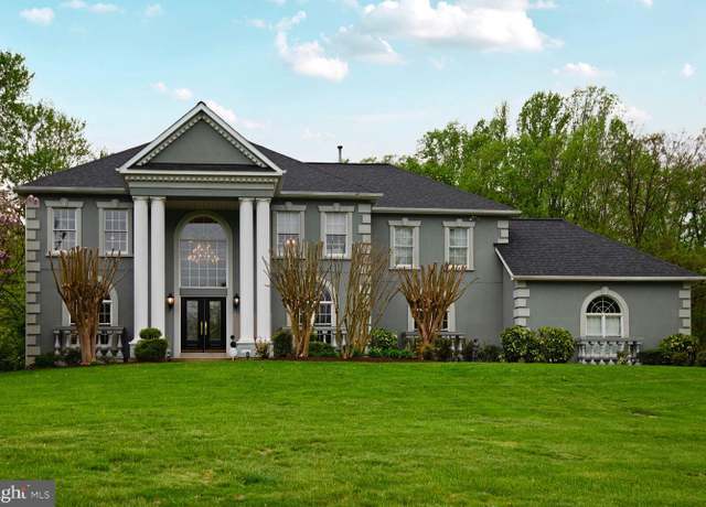 Property at 1 Perder Ln, Edgewater, MD 21037, 5 beds, 5.5 baths