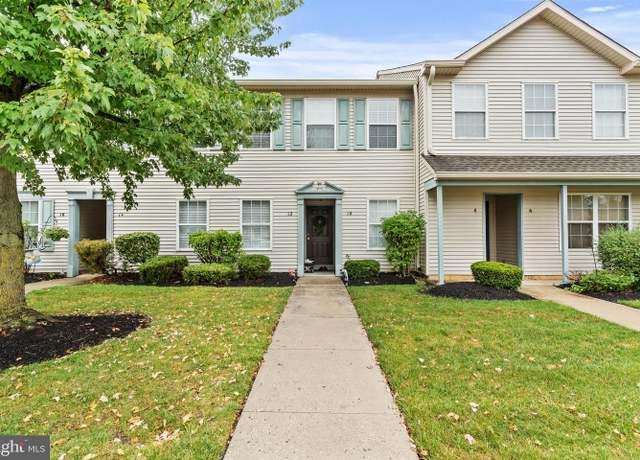 Property at 12 Foxglove Dr, Delran, NJ 08075, 2 beds, 2 baths