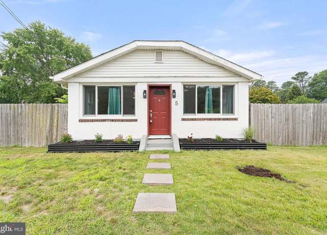 Property at 5 Sicklerville Rd, Sicklerville, NJ 08081, 3 beds, 1 bath