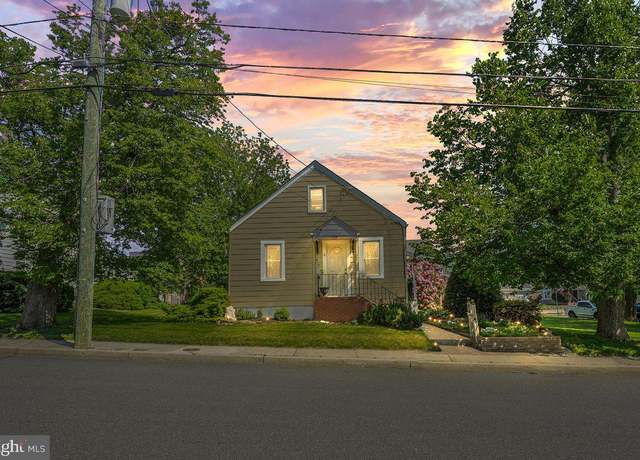 Property at 504 Washington Ave, Manville, NJ 08835, 5 beds, 1.5 baths