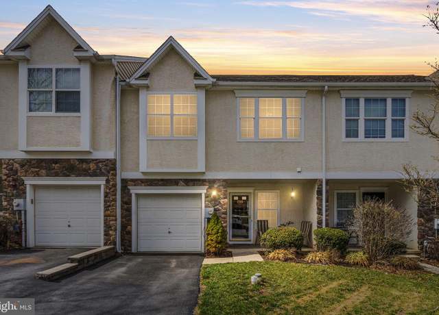 Property at 2749 Shelburne Rd Unit 242W, Downingtown, PA 19335, 3 beds, 2.5 baths