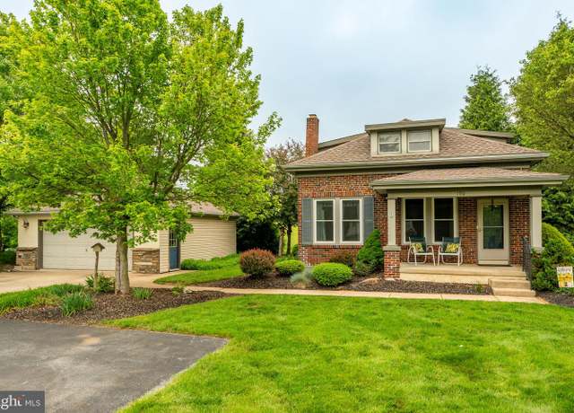 Property at 190 W Main St, Reinholds, PA 17569, 3 beds, 1 bath