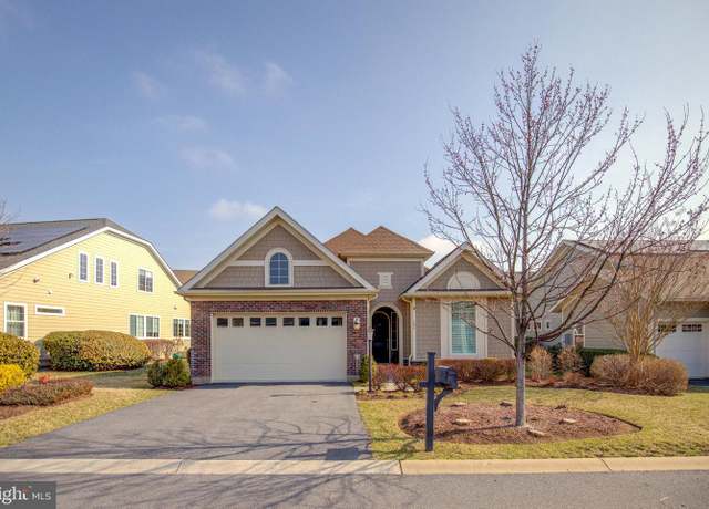 Property at 102 Harvester Dr, Lake Frederick, VA 22630, 4 beds, 3 baths