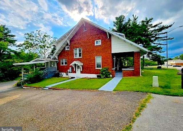 Property at 21 Port Republic Rd, Harrisonburg, VA 22801, 5 beds, 2.5 baths