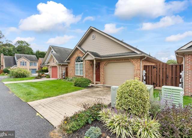 Property at 20434 Kings Crest Blvd, Hagerstown, MD 21742, 2 beds, 2 baths