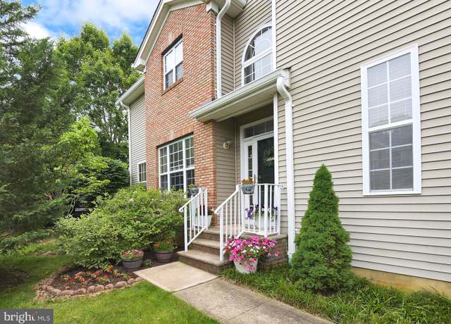 Property at 14 Coolidge Way, Princeton, NJ 08540, 3 beds, 2.5 baths