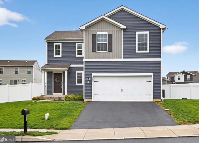 Property at 533 E 4th St, Bernville, PA 19506, 4 beds, 2.5 baths